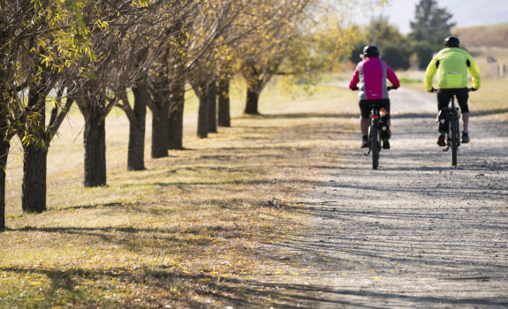 When is the best time to cycle The Otago Central Rail Trail?